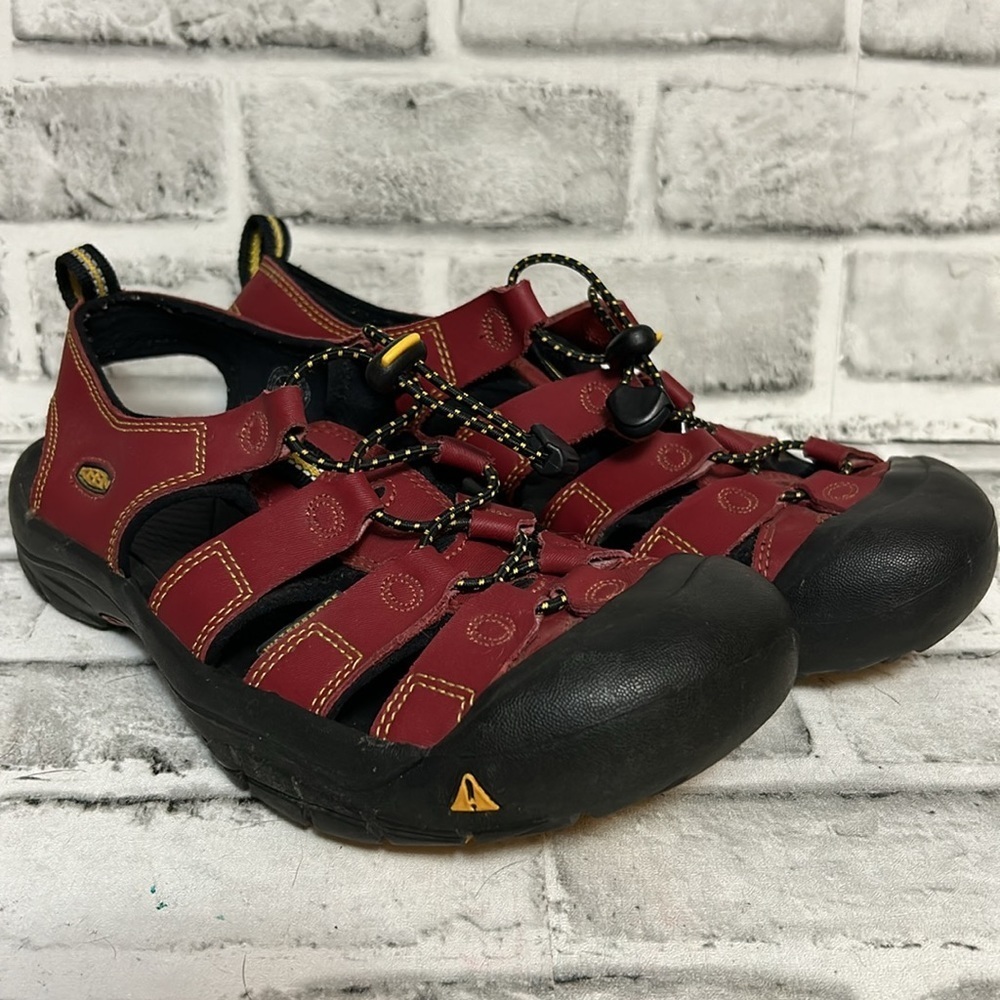KEEN Newport H2 Men's Size 7 Red Waterproof Outdoor Hiking Sandals
